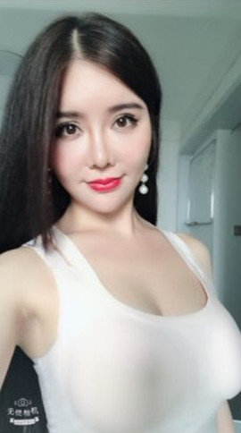 年轻妻子爱我主播照片