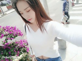 请收索18500房间主播照片