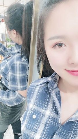 e无语子主播照片