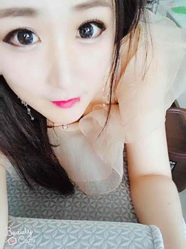 蓝月儿小虫主播照片