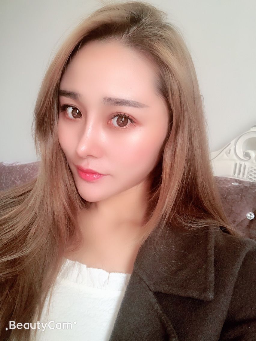 一头空白的主播照片