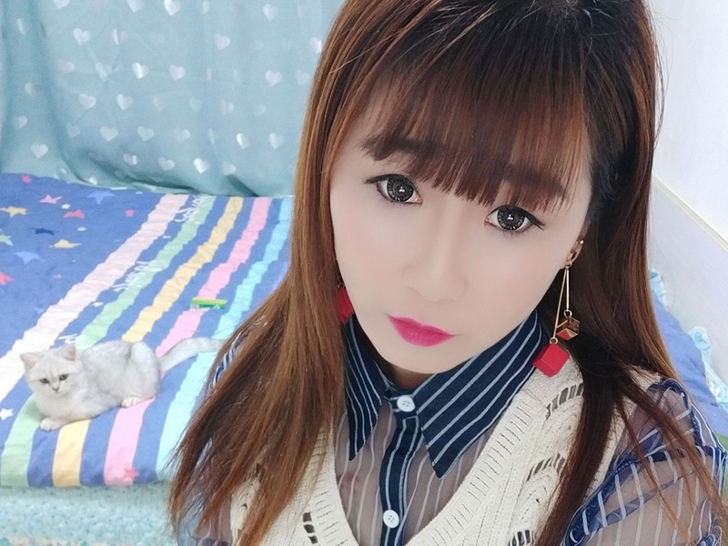 微笑糖糖🌺的主播海报