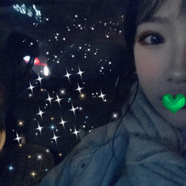 火锅少女团果果主播照片