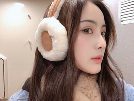 小黄人wz主播照片