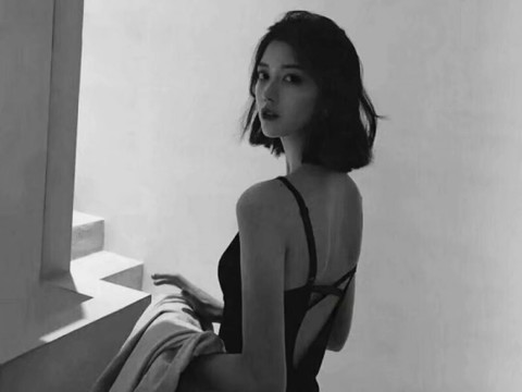御摇💫海报