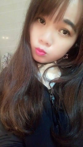 夏晴磬主播照片