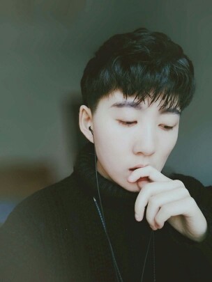 努力直播的苏陌陌。主播照片
