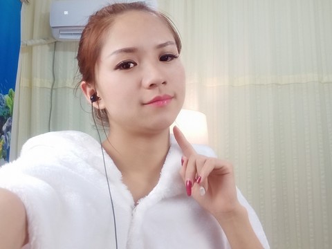 妖姬直播求陪伴海报