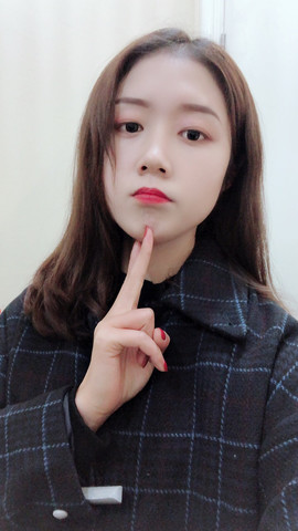 佩奇222主播照片