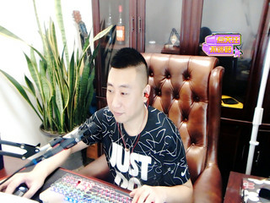 袁大头头主播照片