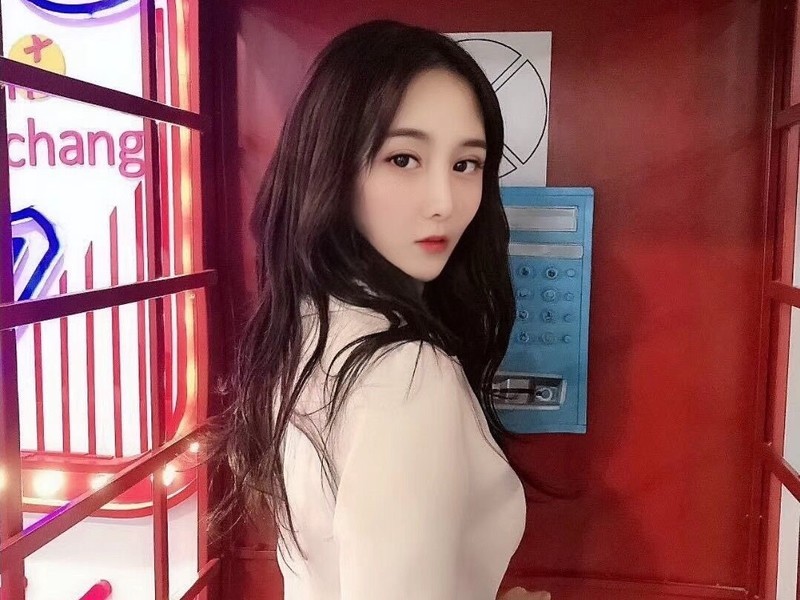 甜味💫一凡⚡️的主播海报