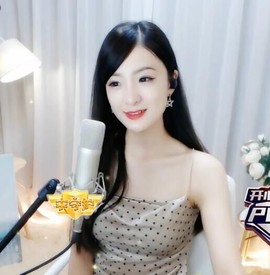 右手还是那个右手！！主播照片