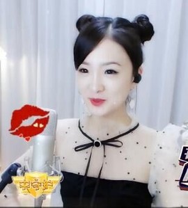 右手还是那个右手！！主播照片