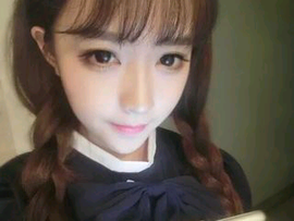 三天四个月主播照片
