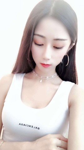 穷散人主播照片