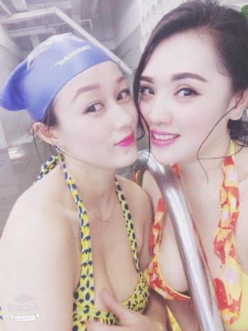 女王山東不定時(shí)播的主播照片