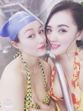 女王山东不定时播主播照片