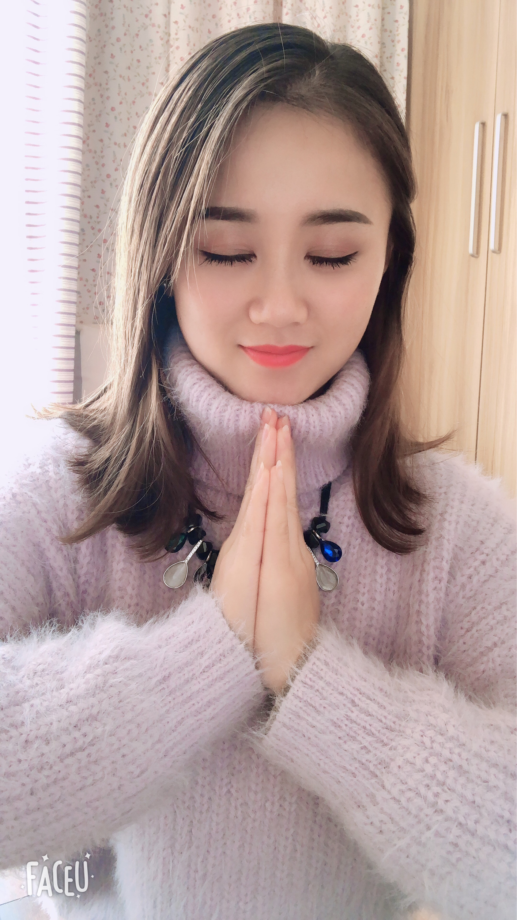小小花z主播照片