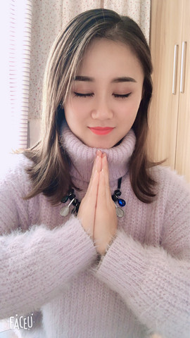 小小花z主播照片