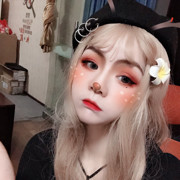 江南珠宝的主播照片