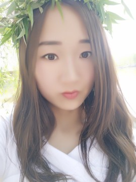 凌菲唱情歌主播照片