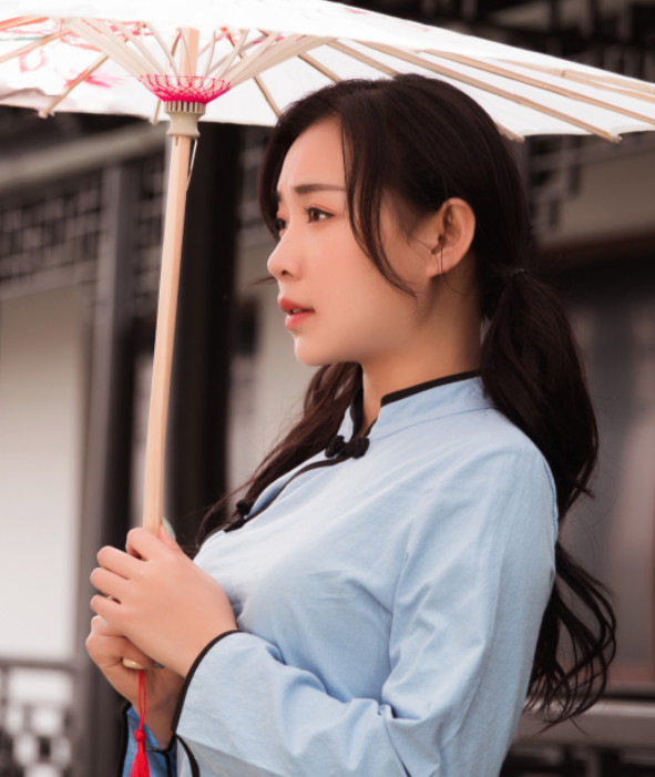 ♚~小巴豆~贪财好色的图片