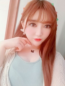 新人蜜雪儿主播照片