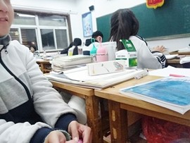 未来瑞瑞主播照片
