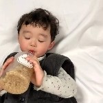 不穿衬衫的美男子海报