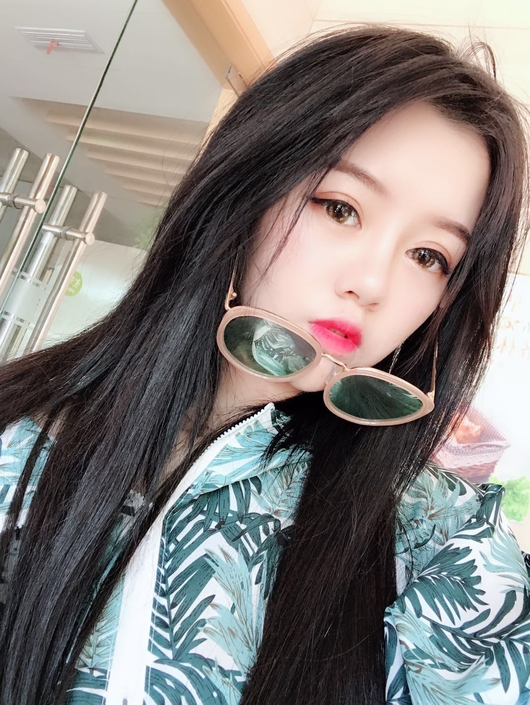 #大风暴的主播照片