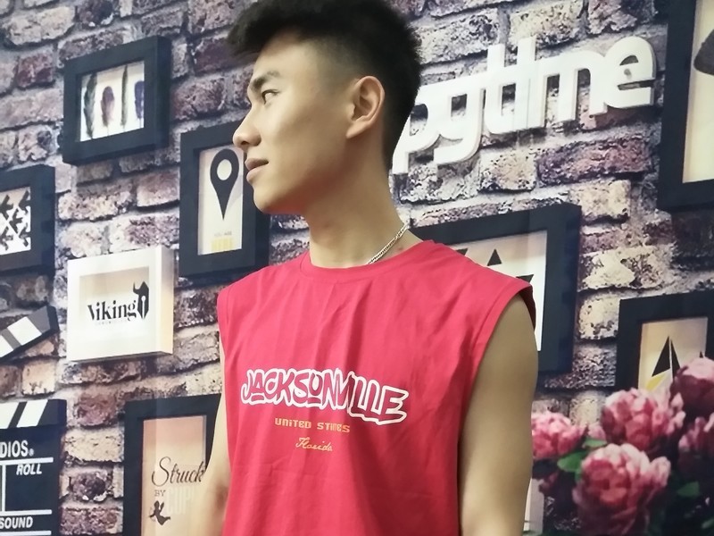 每晚老吴来开播的主播海报