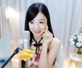 右手还是那个右手！！主播照片