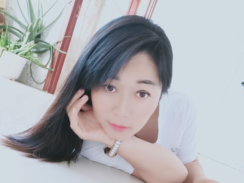ℳ冷心ꦿ℘゜的主播海报