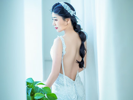 站在地球上看月亮主播照片