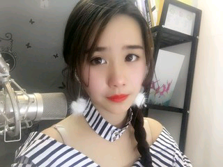 江边打豆豆的主播照片