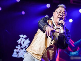 泪落成伤主播照片