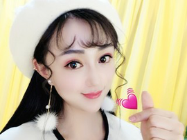 站在地球上看月亮主播照片
