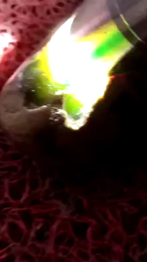 打马坎开窗黄夹绿牌子挂件料！