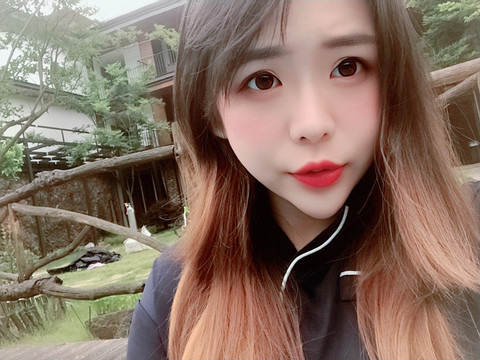 夏伊焓j海报