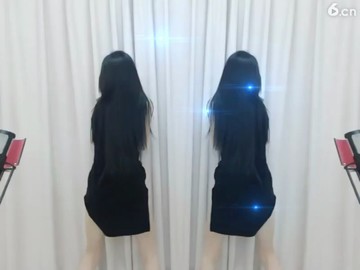嫣然