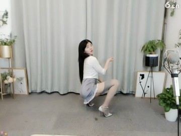 618