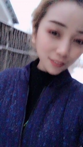 下雪了，穿上花棉袄