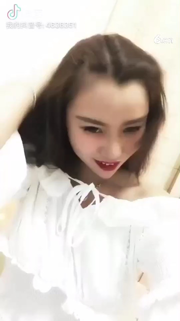 能撩一个是一个。哈哈哈。