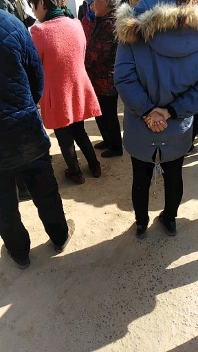 看看这都是干什么呢猜猜看一看啊