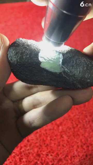定期简介实拍女装批发一手货源