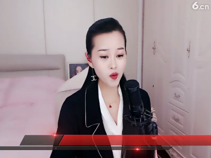 火红的萨日朗