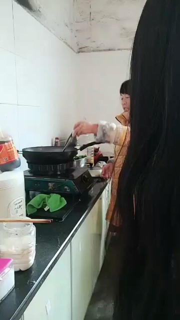 😂