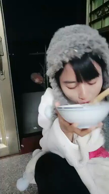 终于吃完了，胃真大😃