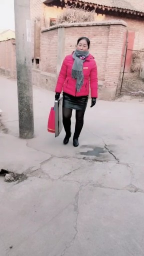 万吐谁摇