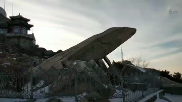 主播在泰山山顶